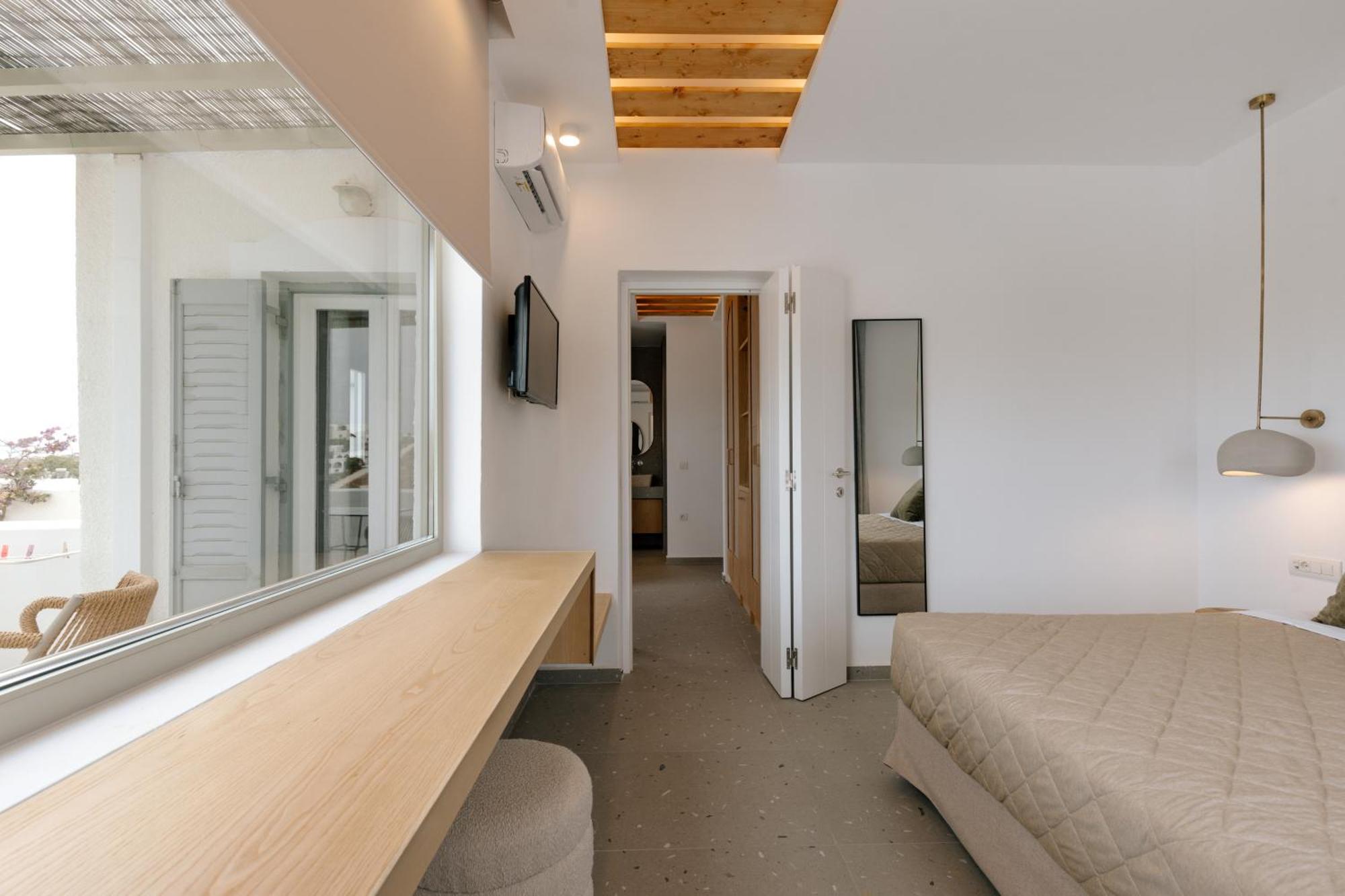 Pnoi Hotel Logaras Eksteriør bilde