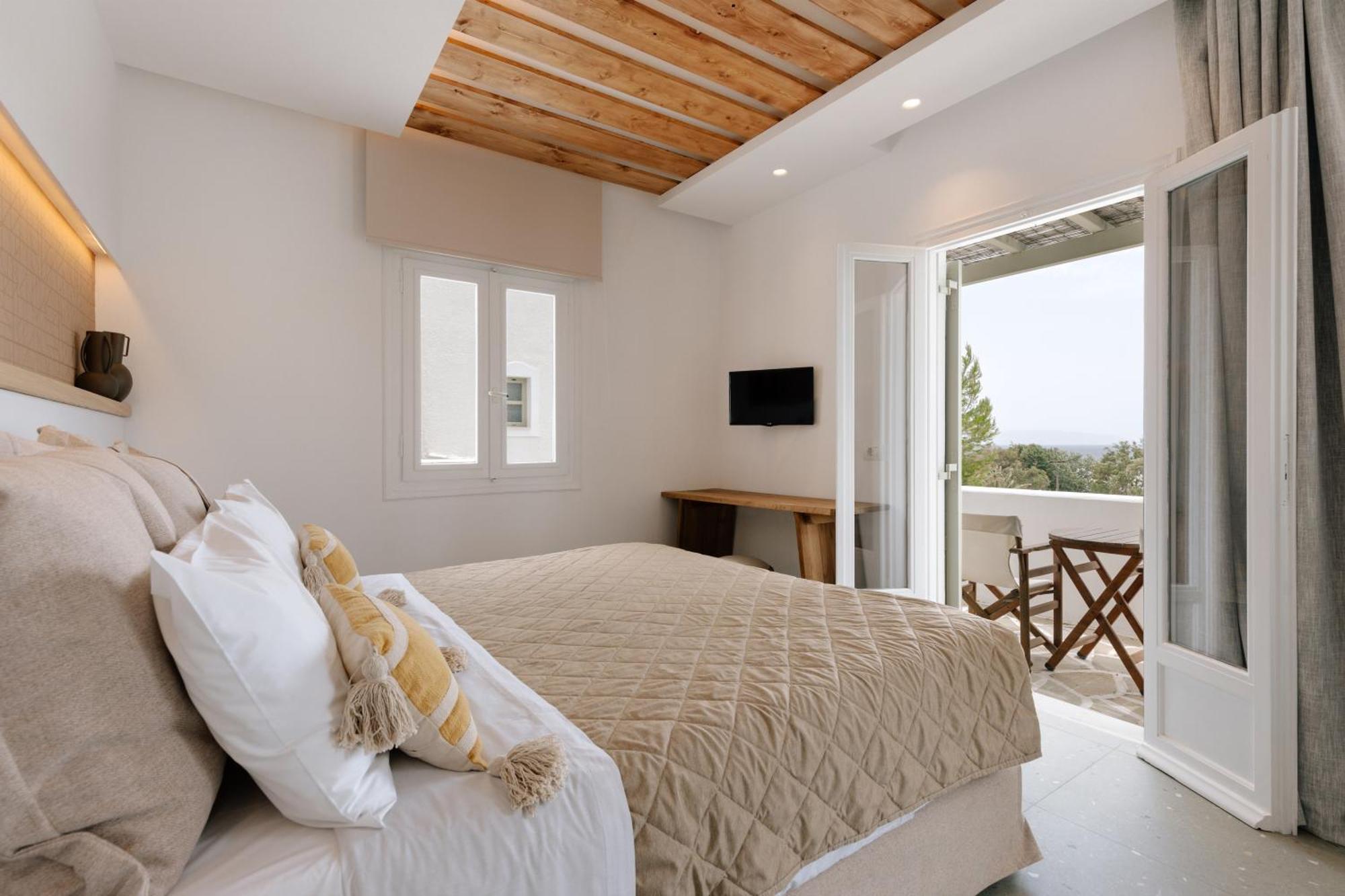 Pnoi Hotel Logaras Eksteriør bilde