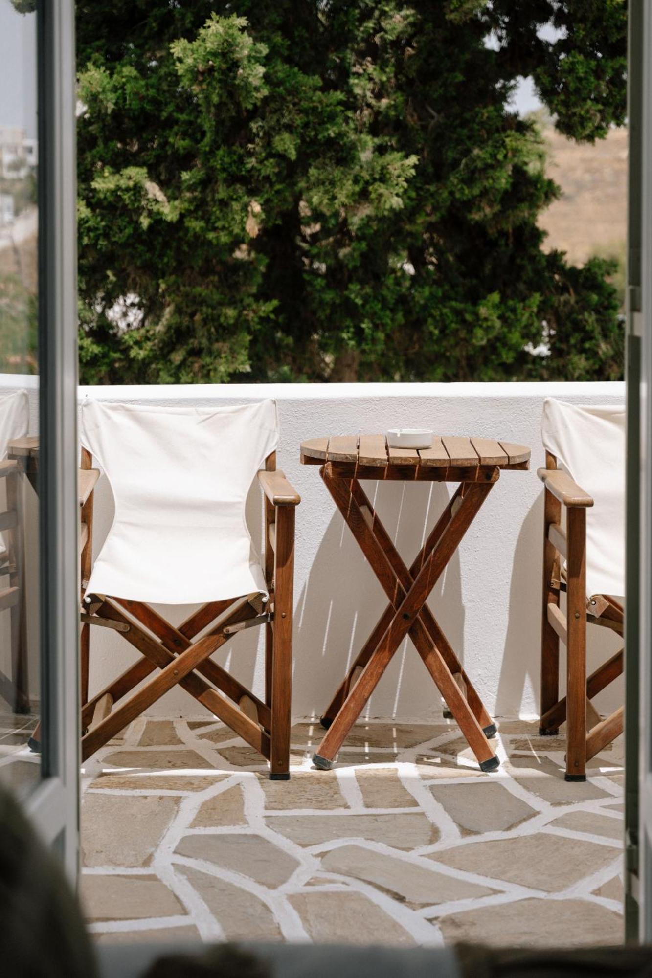 Pnoi Hotel Logaras Eksteriør bilde